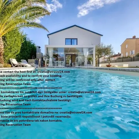 Stunning Noemi Villa * ロヴィニ