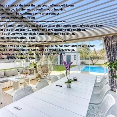 Stunning Noemi Villa
